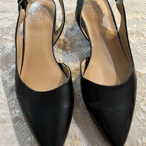 Naturalizer Black Flats with Pointed Toe and Slingback